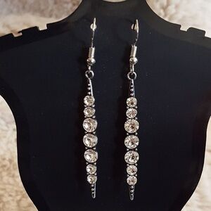 🆕 Urban Boutique-Silver &‎ Rhinestone Drop Earring